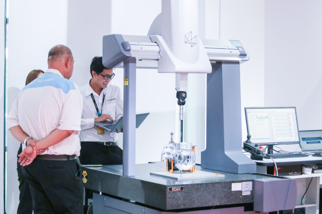 "หัวโพรบ CMM" จาก Renishaw และ Hexagon